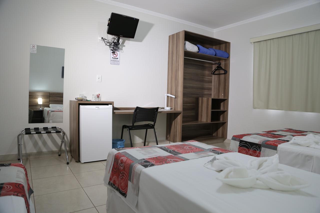 Beira Lago Palace Hotel Morrinhos  Exterior photo