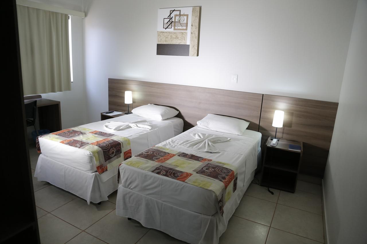 Beira Lago Palace Hotel Morrinhos  Exterior photo
