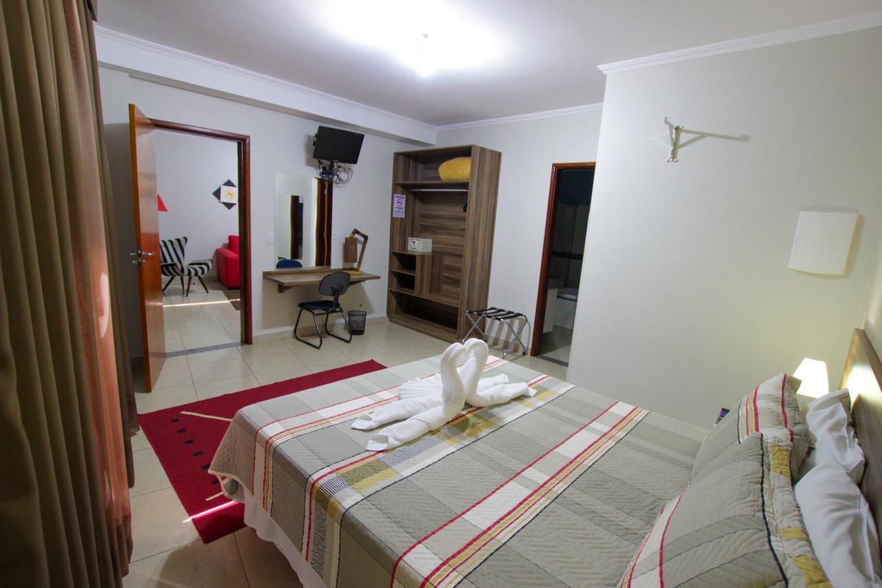 Beira Lago Palace Hotel Morrinhos  Exterior photo