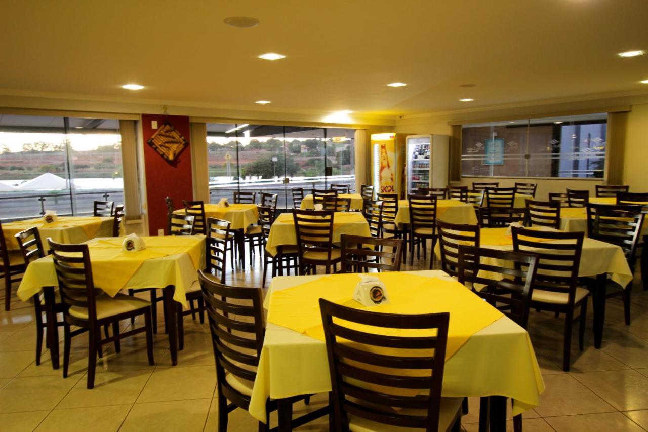 Beira Lago Palace Hotel Morrinhos  Exterior photo
