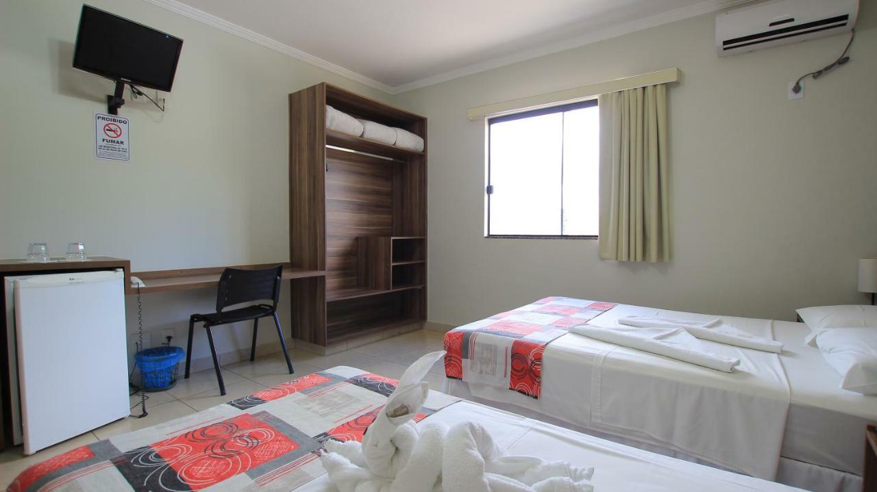 Beira Lago Palace Hotel Morrinhos  Exterior photo