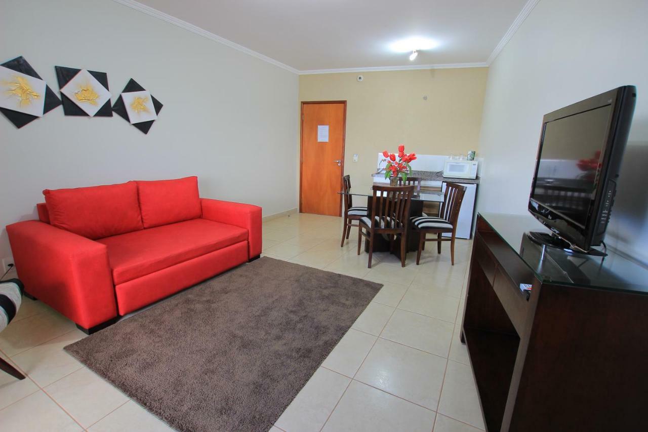 Beira Lago Palace Hotel Morrinhos  Exterior photo
